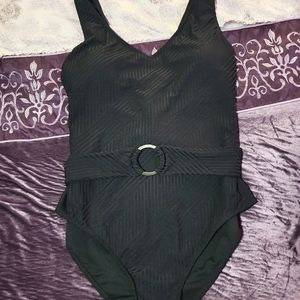 One piece swim suit